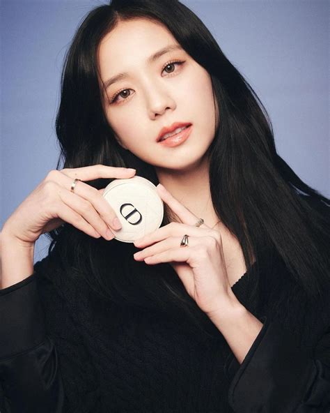 dior jisoo.